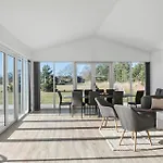 Holiday home 5 Bedroom Cozy In Vaeggerlose Boto By