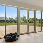 Holiday home 5 Bedroom Cozy In Vaeggerlose Boto By