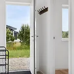 Prázdninový dům 5 Bedroom Cozy In Vaeggerlose Bøtø By