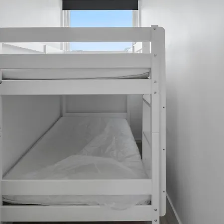 5 Bedroom Cozy In Vaeggerlose *