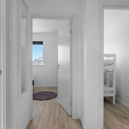 5 Bedroom Cozy In Vaeggerlose Prázdninový dům Bøtø By