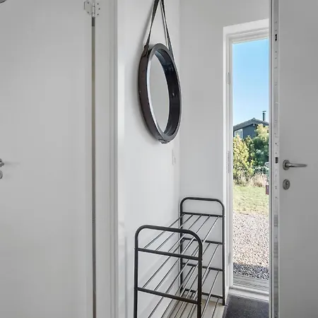 5 Bedroom Cozy In Vaeggerlose *