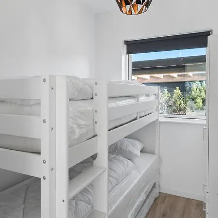 5 Bedroom Cozy In Vaeggerlose Prázdninový dům