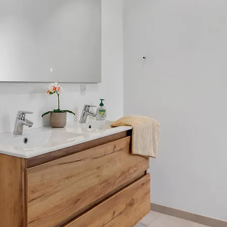 5 Bedroom Cozy In Vaeggerlose *