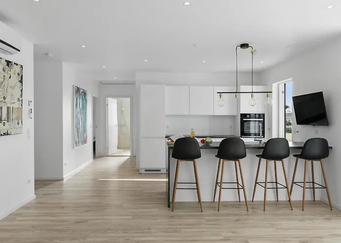 5 Bedroom Cozy In Vaeggerlose *
