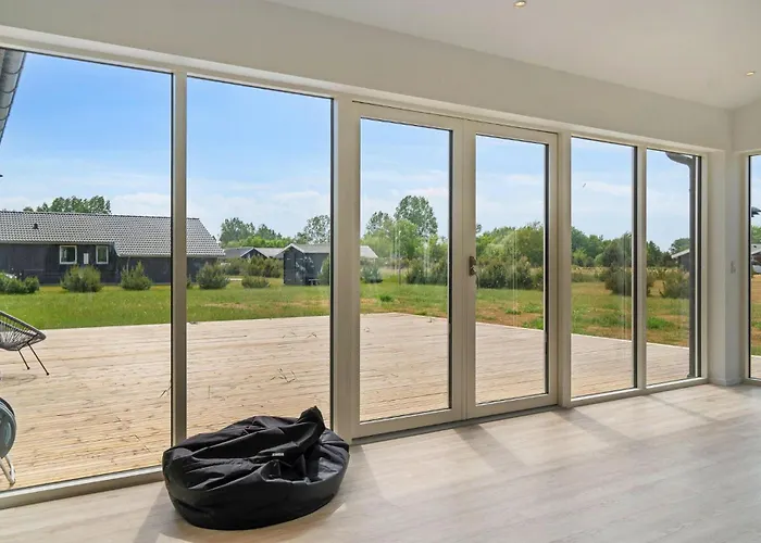 Holiday home 5 Bedroom Cozy In Vaeggerlose Boto By