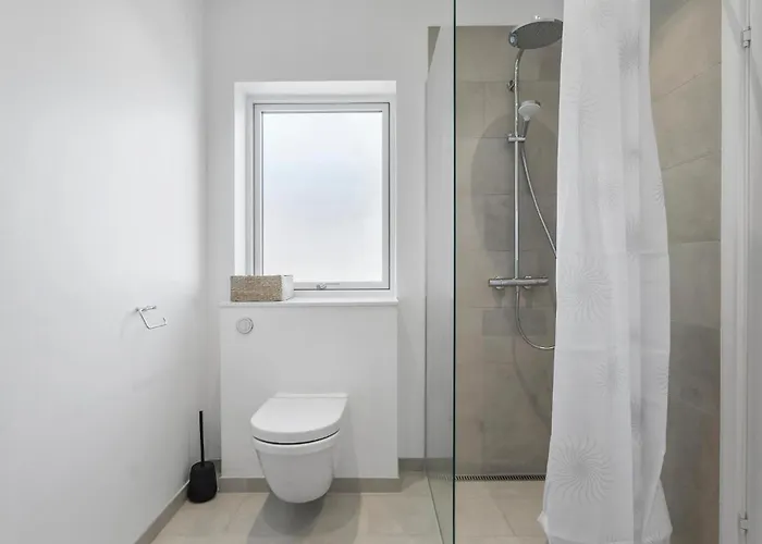 Holiday home 5 Bedroom Cozy In Vaeggerlose Boto By
